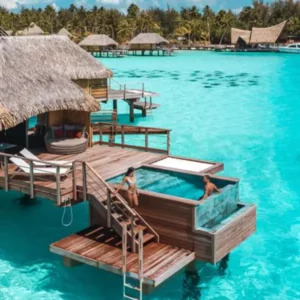 Vista aérea de cabaña Overwater en Bora Bora